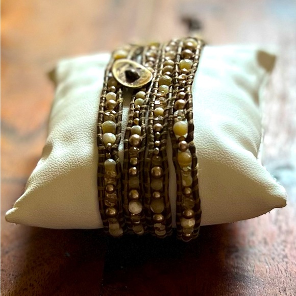 NWB Chan Luu Gold and Cream Beaded Wrap Bracelet - Picture 3 of 4